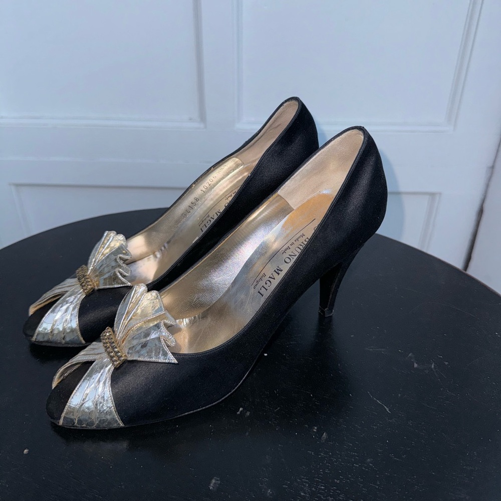 Bruno Magli Peep Toe Pumps NARROW